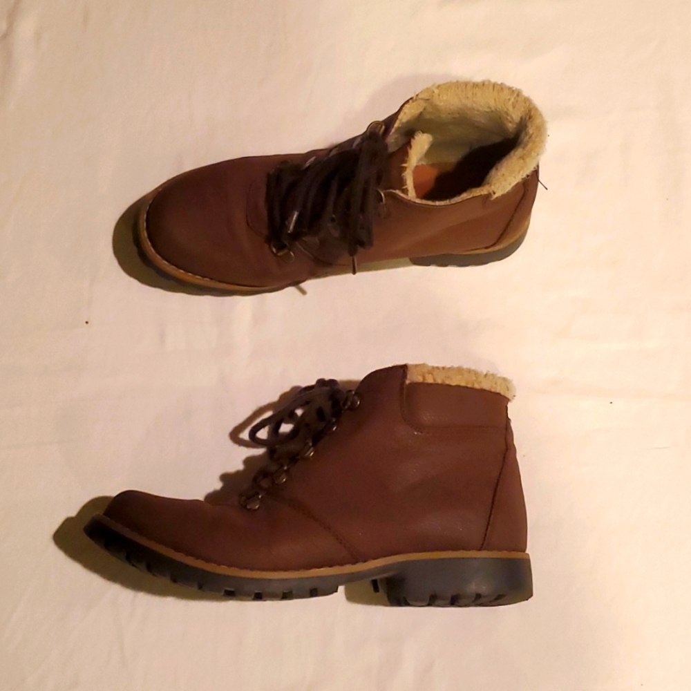 Sonoma fur lined boots. Brown